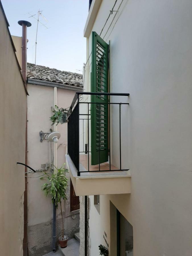 Hotel Pura Vida Iblea à Raguse Extérieur photo